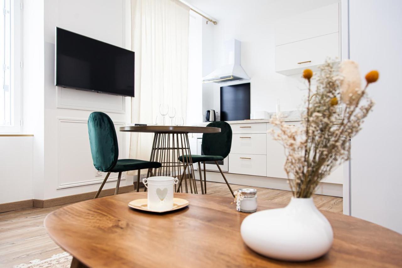 Le Contemporain 40